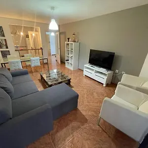 Lovely One Bedroom Flat- Excellent Location Apartamento