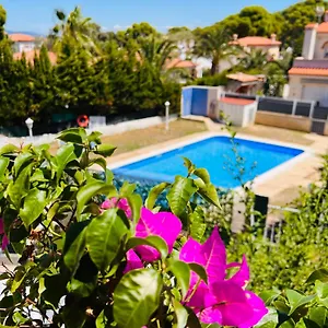 lovely-house-near-to-the-beach-with-pool.catalonia-hotels.com/
