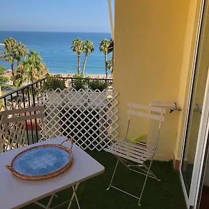 apartamento-malagueta-1-linea-playa-centro-malaga.hotelsinnerja.org/